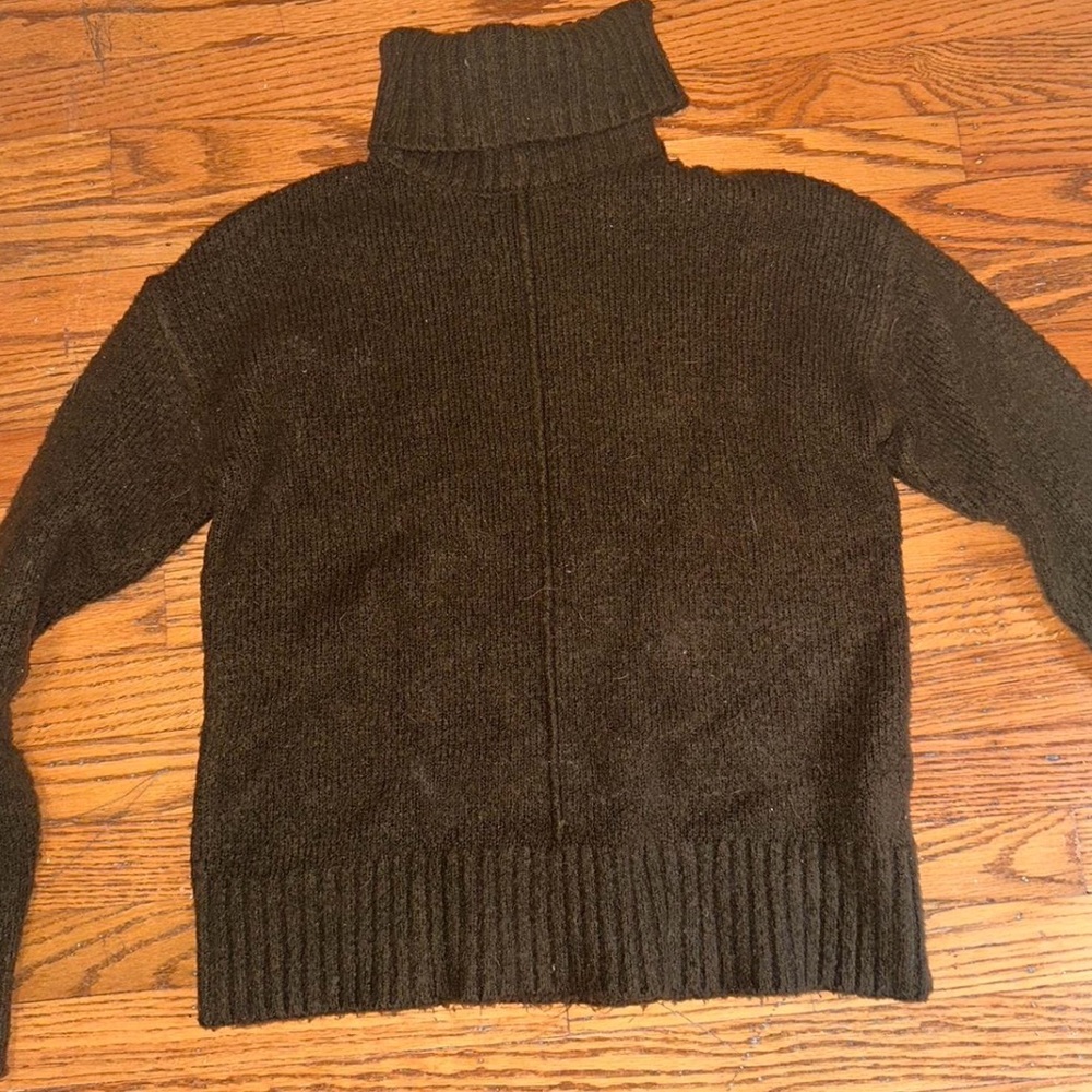 Forever 21 Black Turtleneck Sweater